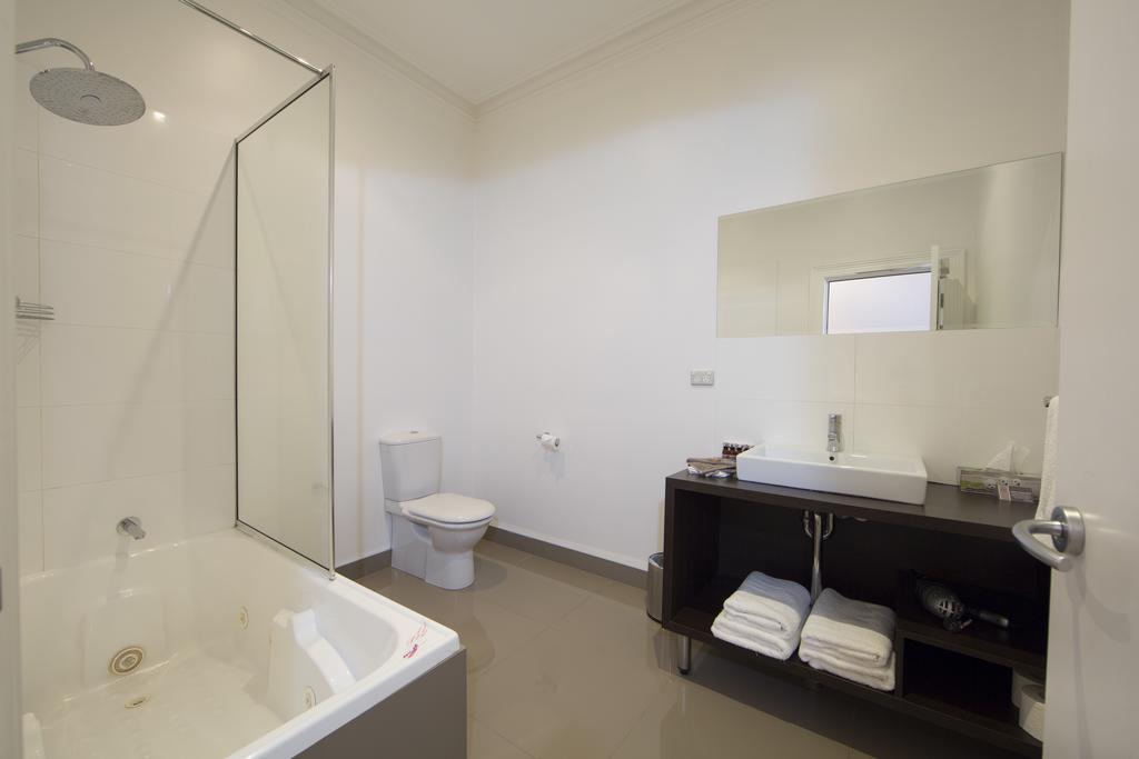 ไอกอน โฮเต็ล Hotel เบอร์นี ภายนอก รูปภาพ