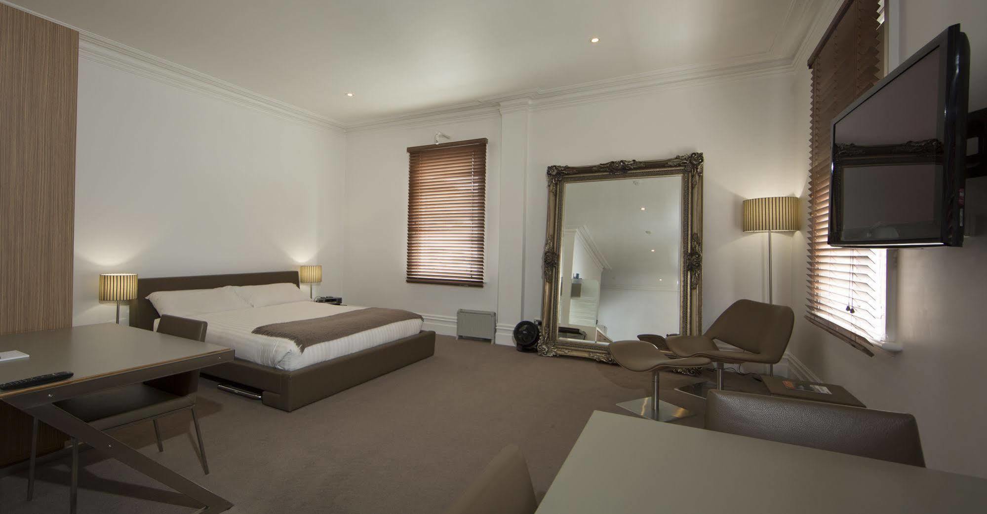 ไอกอน โฮเต็ล Hotel เบอร์นี ภายนอก รูปภาพ